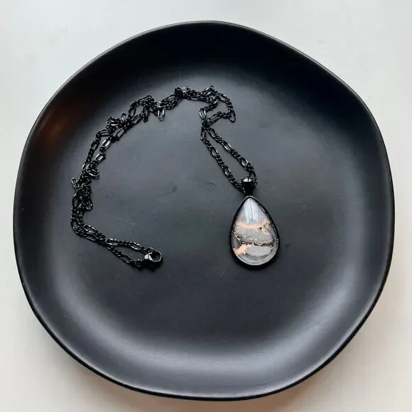 Handmade Watercolored Painted Paper Teardrop Pendant Necklace, Black Necklace - Picture 4 of 8